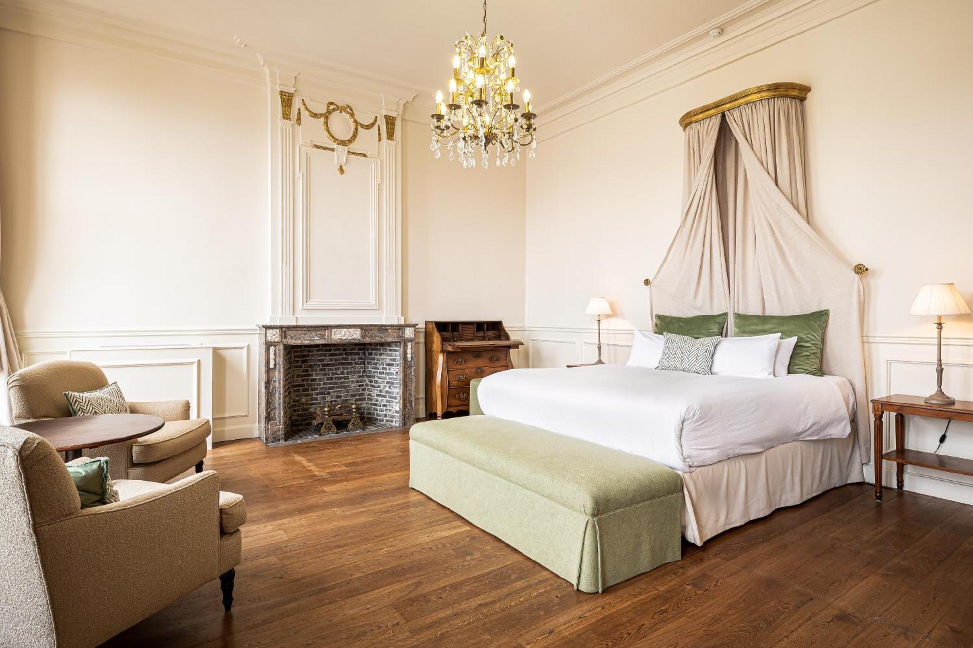 Hotel De Tuilerieen - Small Luxury Of The World Bruges