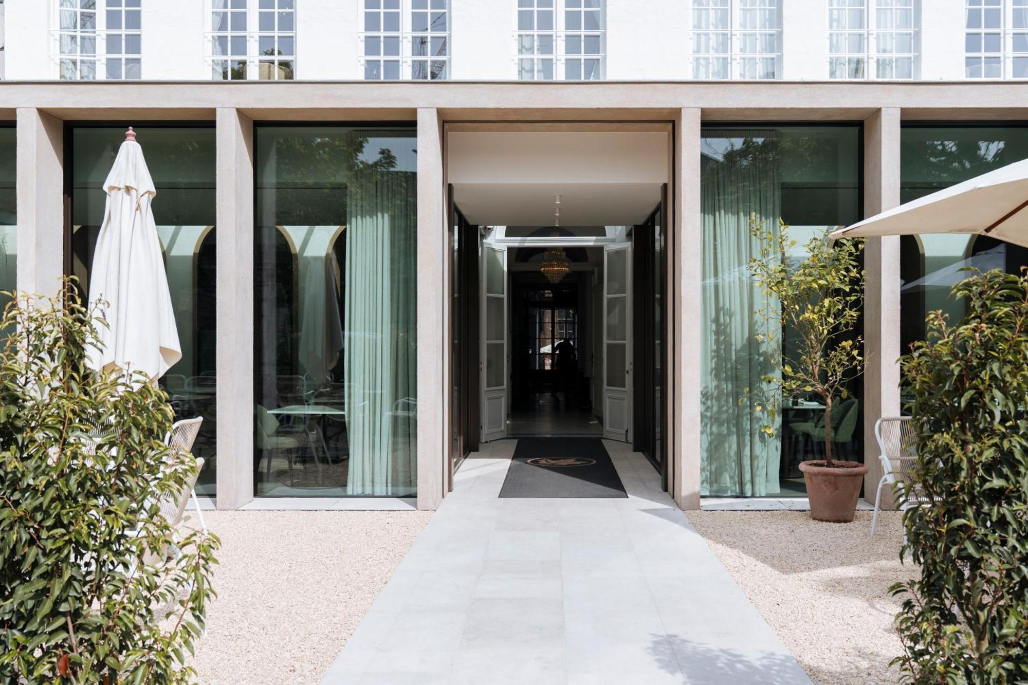 Hotel De Tuilerieen - Small Luxury Of The World Bruges